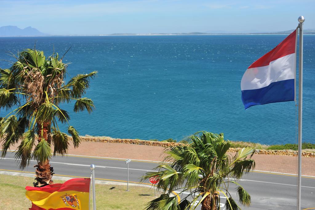 Oceana Palms Luxury Guest House Gordons Bay Bagian luar foto