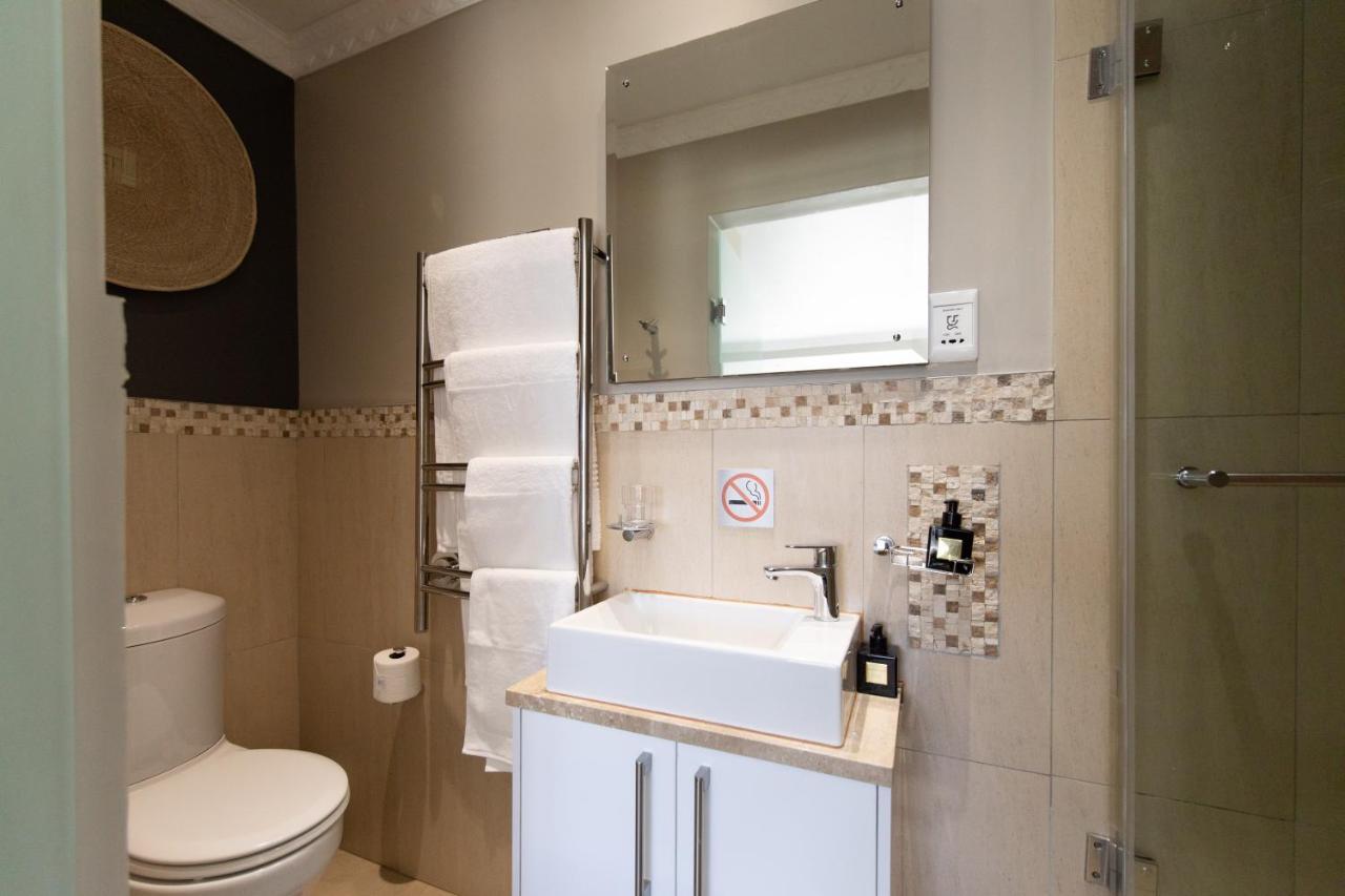 Oceana Palms Luxury Guest House Gordons Bay Bagian luar foto