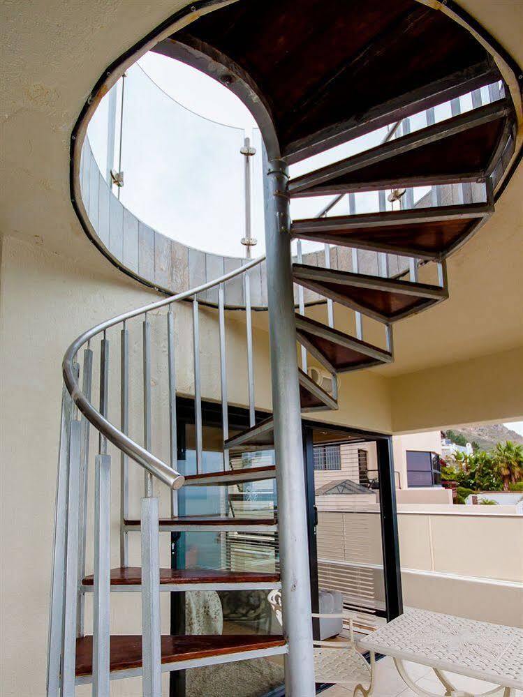 Oceana Palms Luxury Guest House Gordons Bay Bagian luar foto